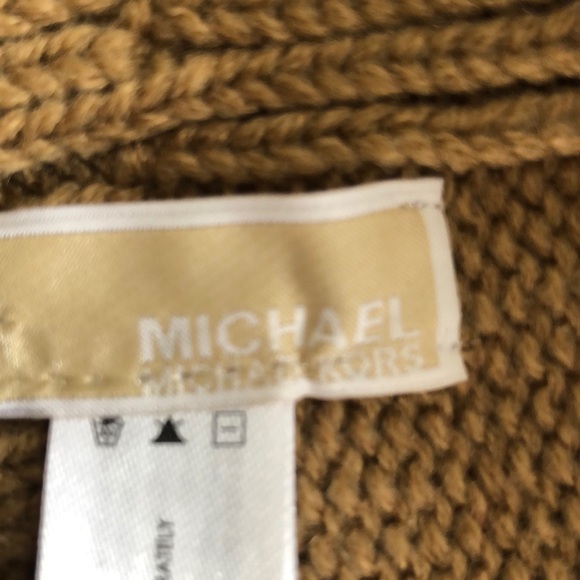 🌺Michael Kors Winter Scarf 🌺 - Picture 4 of 4